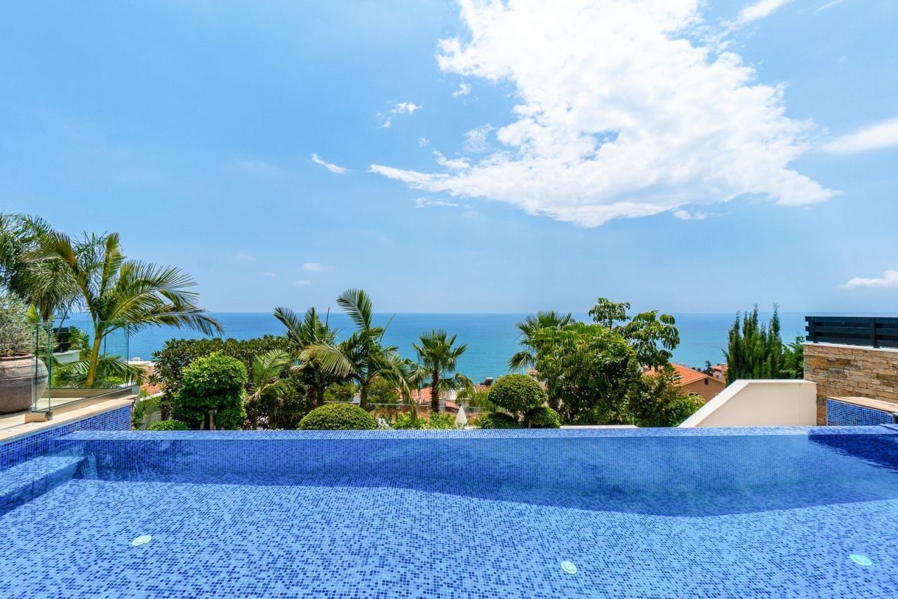 House in Agios Tychon, Cyprus - picture 14