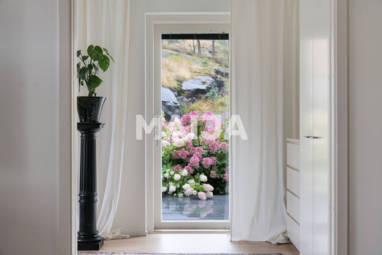 Apartment in Helsinki, Finland, 56.5 m² - picture 4