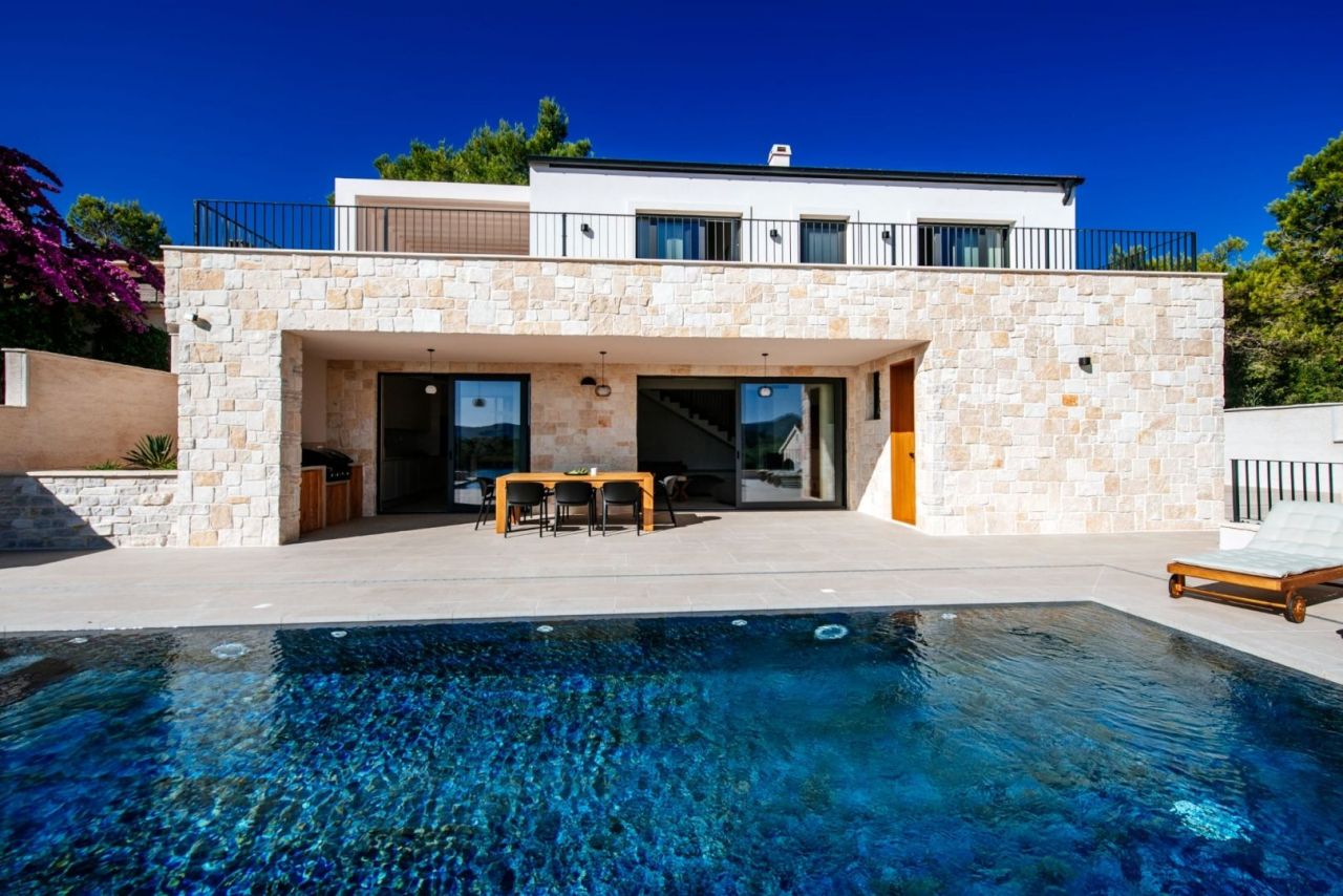Villa Mali Iž, Croatia, 200 m² - picture 1