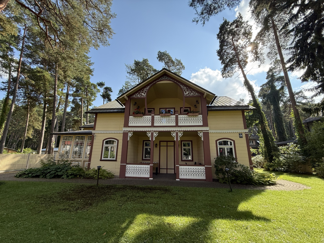 Casa en Dzintari, Letonia, 500 m² - imagen 1