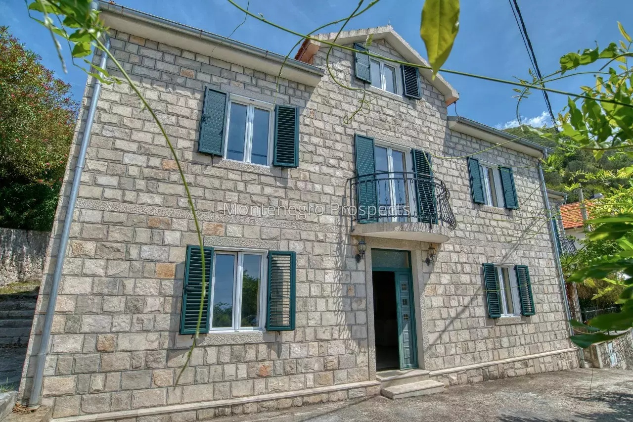 Villa en Lepetani, Montenegro, 300 m² - imagen 15