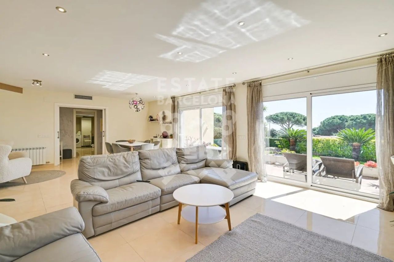 Villa à Lloret de Mar, Espagne, 224 m² - image 3