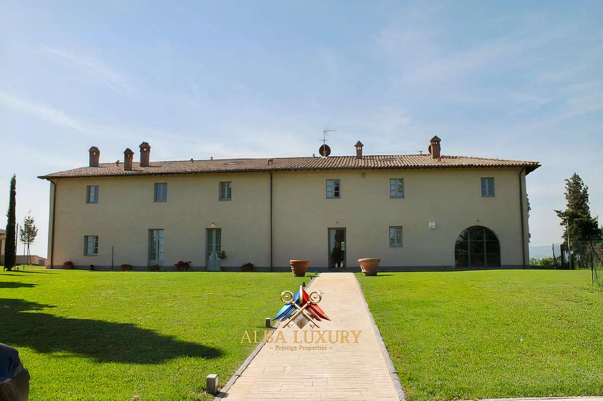Appartamenti a Castelfiorentino, Italia, 2 200 m² - foto 1