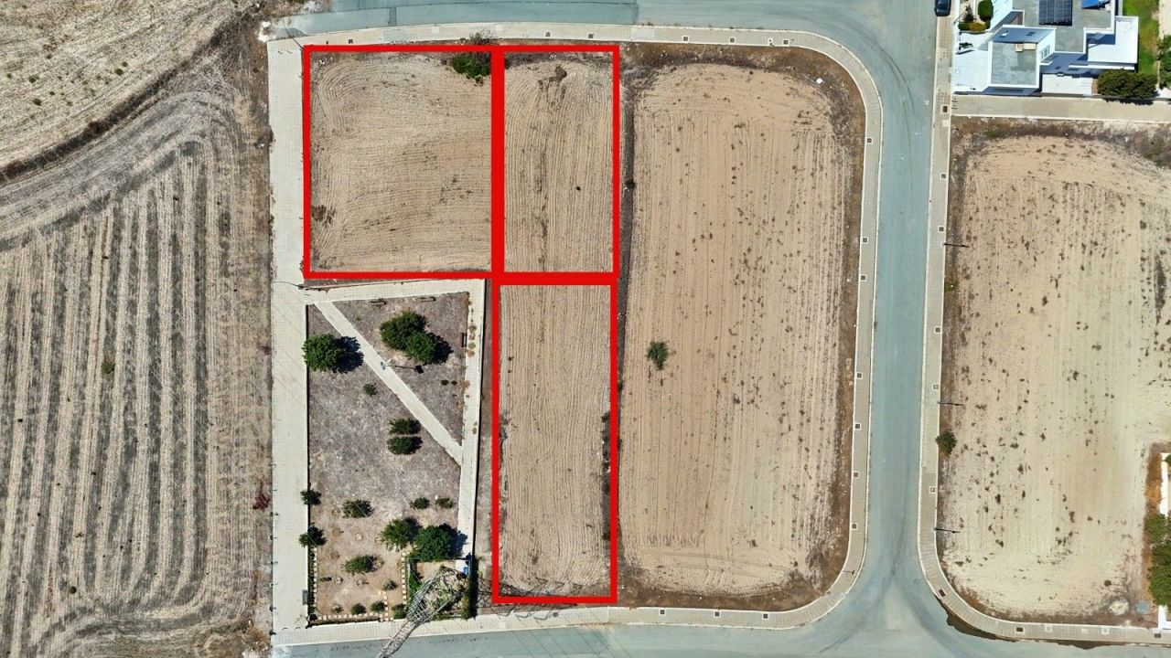 Grundstück in Larnaka, Zypern, 2 234 m² - Foto 2