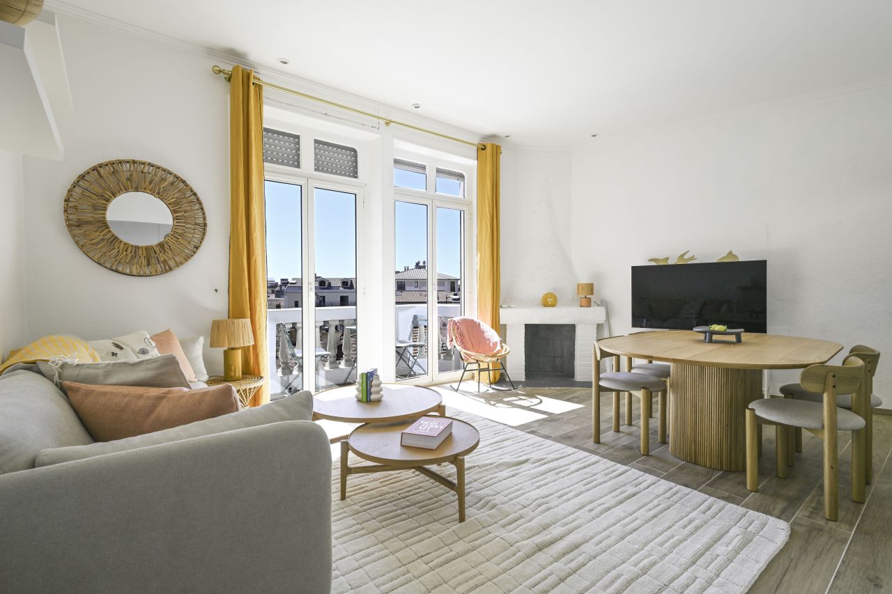 Flat in Cannes, France, 86 m² - picture 1