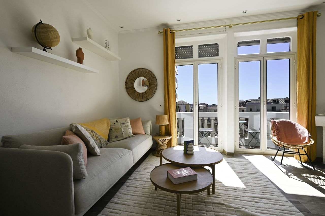 Flat in Cannes, France, 86 m² - picture 2