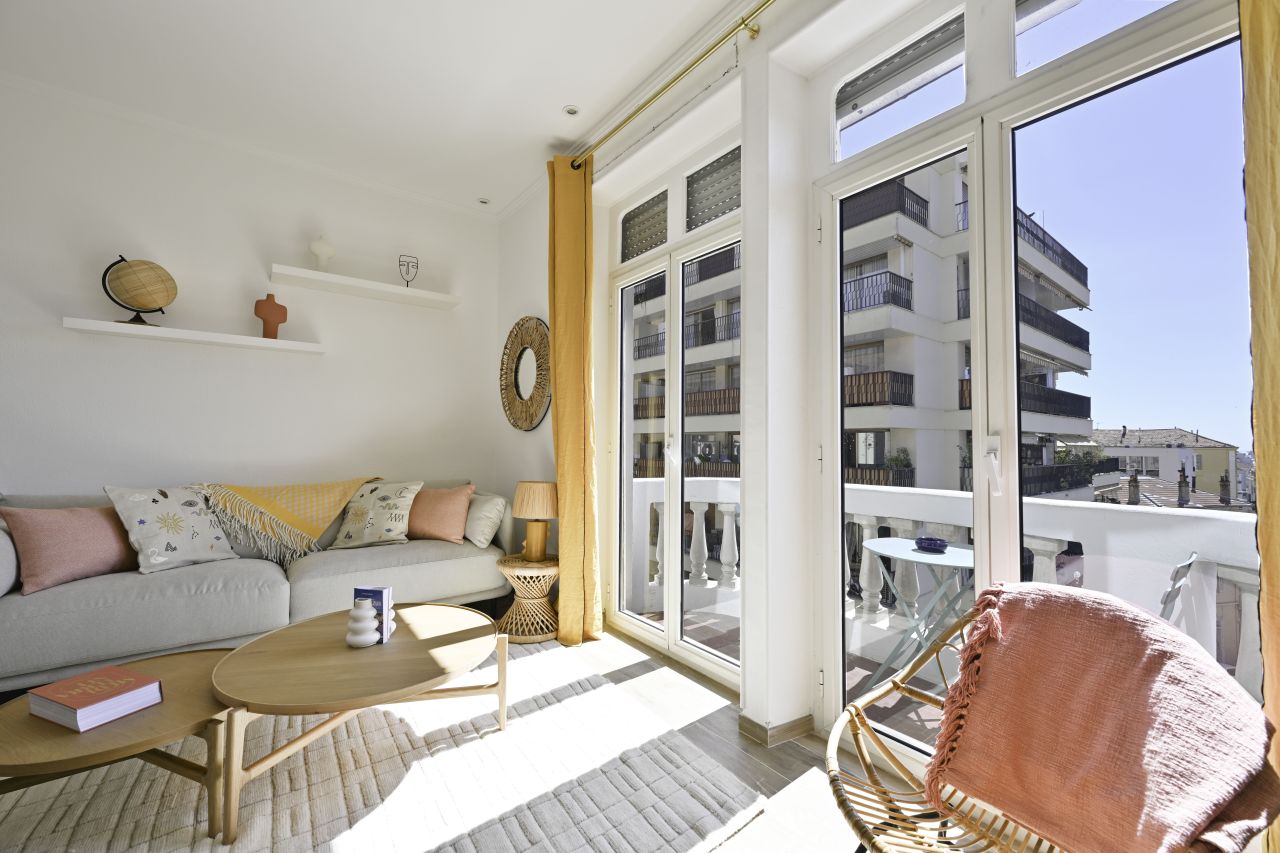 Flat in Cannes, France, 86 m² - picture 8