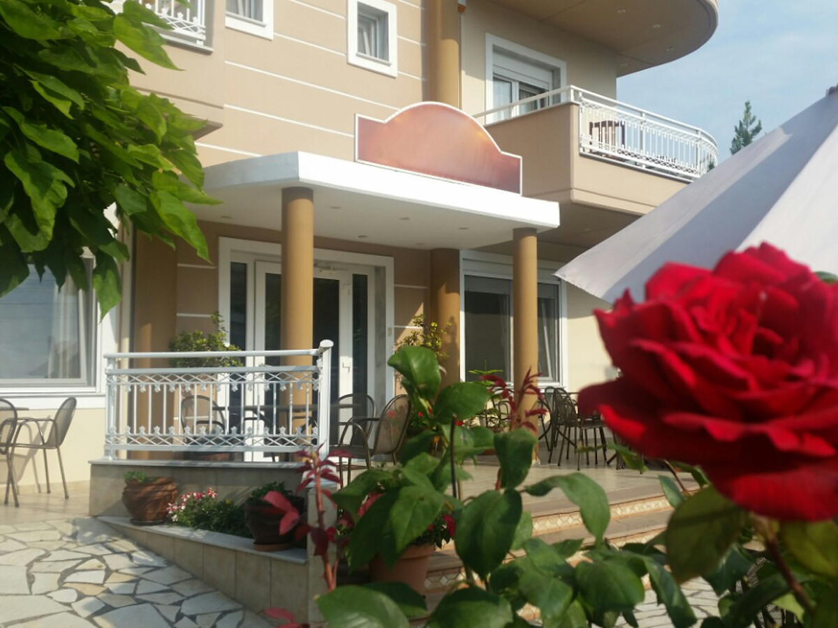 Hotel en Paralia, Grecia, 820 m² - imagen 1