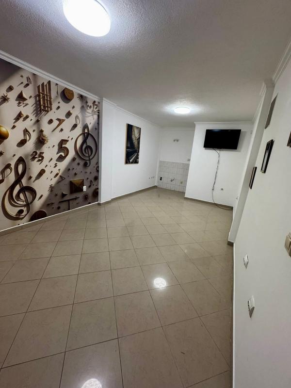 Propiedad comercial en el Bar, Montenegro, 30 m² - imagen 1
