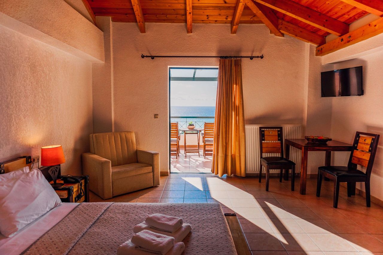 Hotel en Peloponeso, Grecia, 2 500 m² - imagen 15