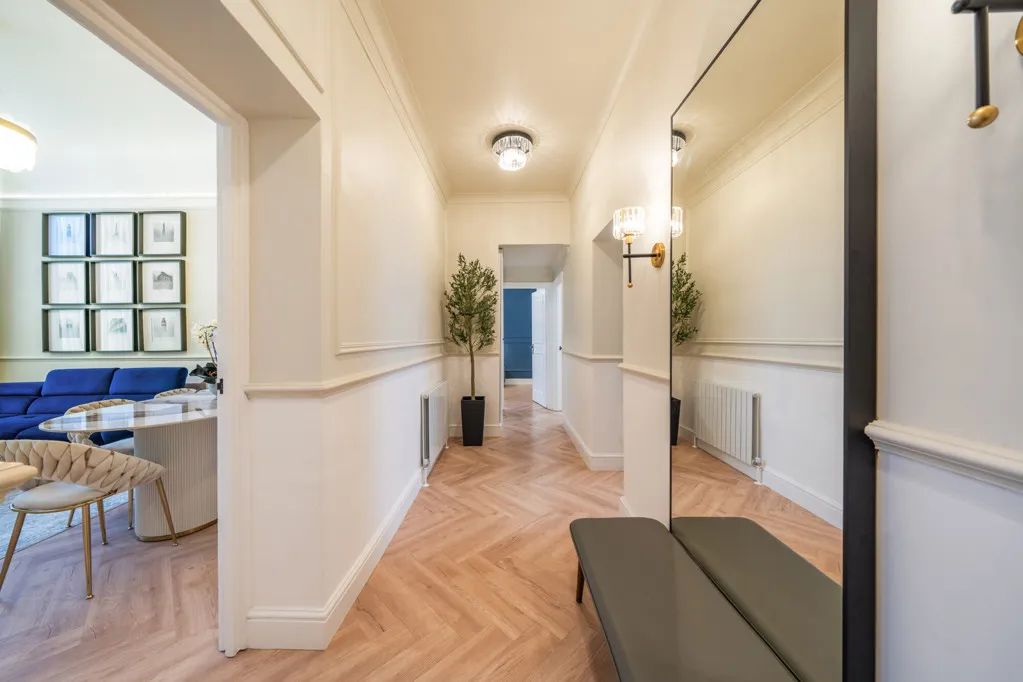 Flat in London, United Kingdom, 80 m² - picture 5