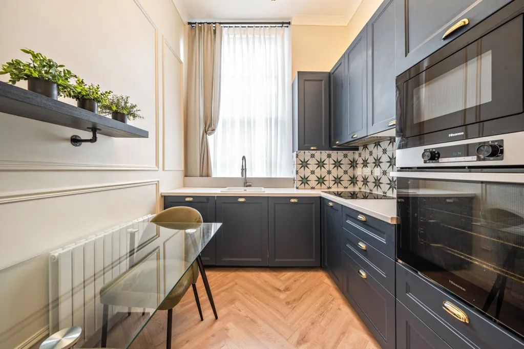 Flat in London, United Kingdom, 80 m² - picture 6