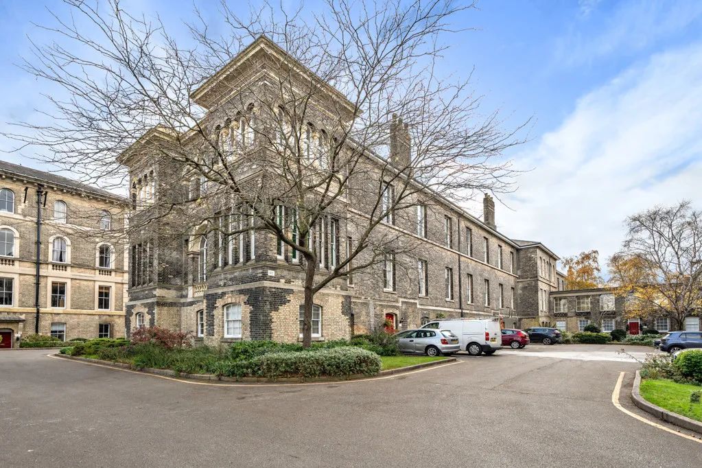 Flat in London, United Kingdom, 80 m² - picture 8