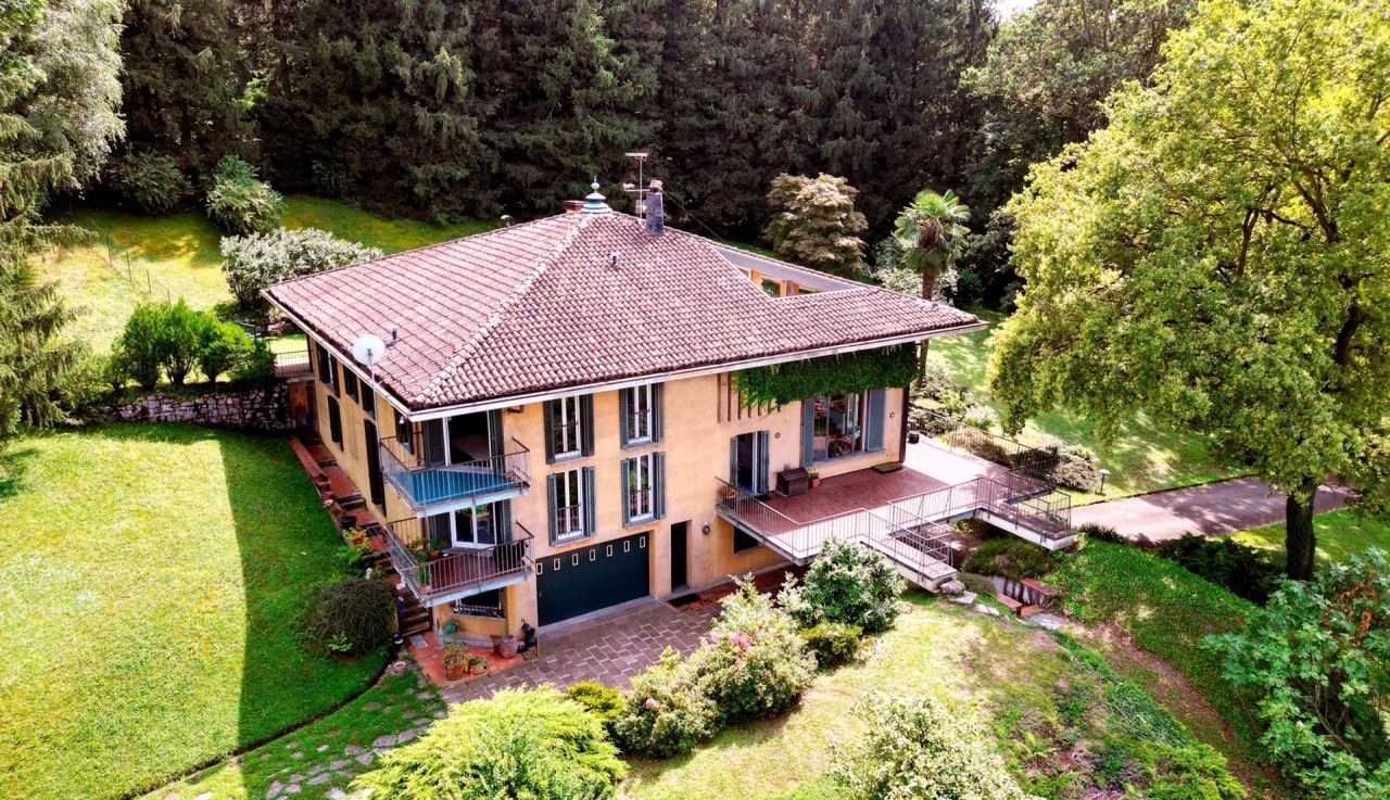 Villa in Varese, Italien, 700 m² - Foto 3