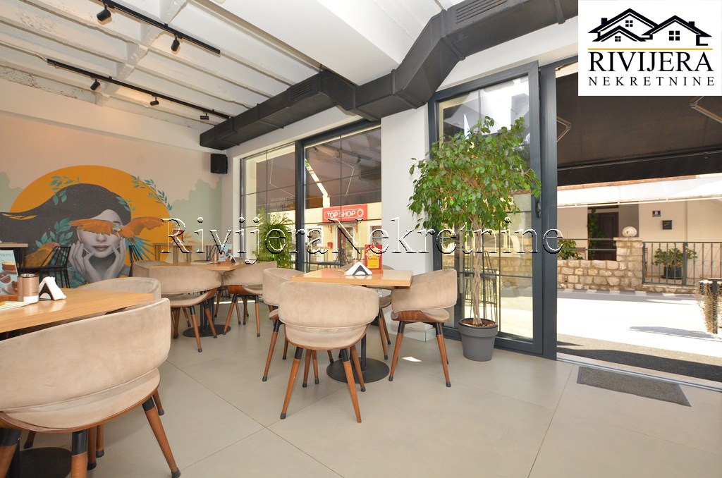 Cafe, restaurant in Herceg-Novi, Montenegro, 250 m² - picture 12