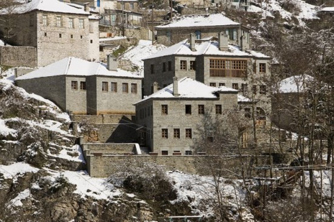 Hôtel en Épire, Grèce, 1 000 m² - image 1