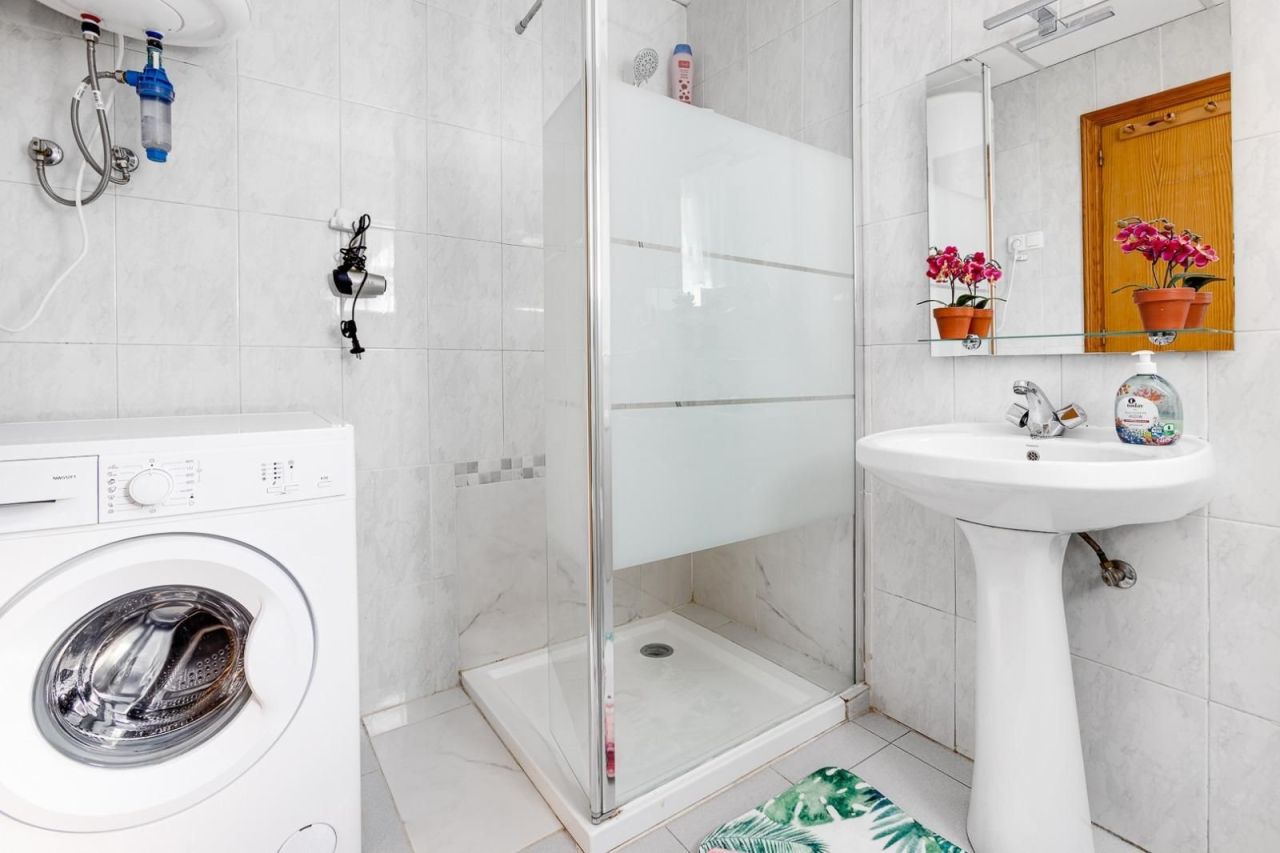 Studio à Torrevieja, Espagne, 32 m² - image 6