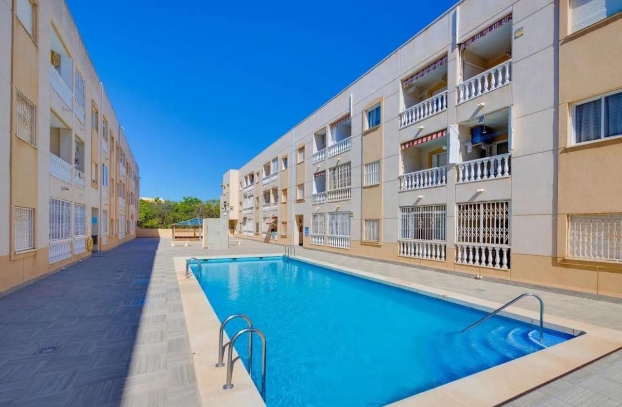 Wohnung in Torrevieja, Spanien, 50 m² - Foto 1