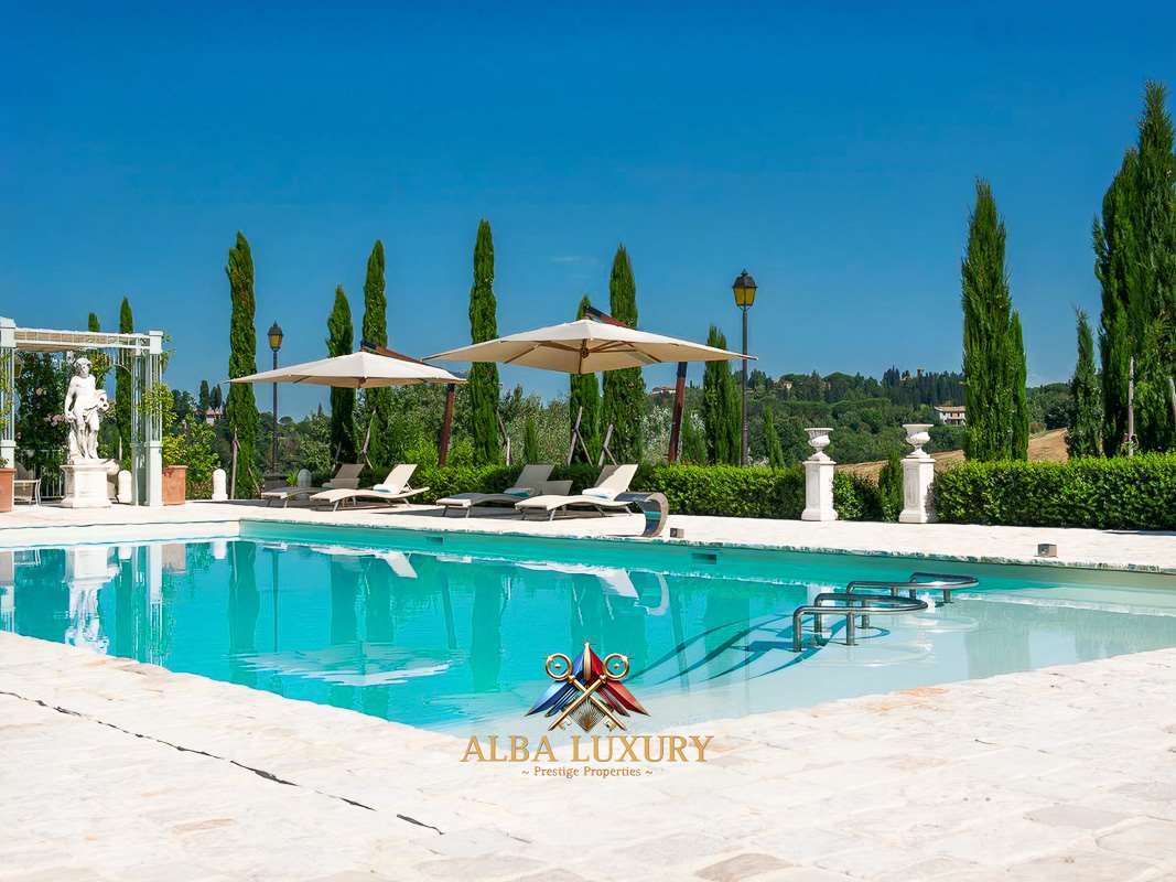 Villa Via di Pancole, Italia, 2 500 m² - imagen 1