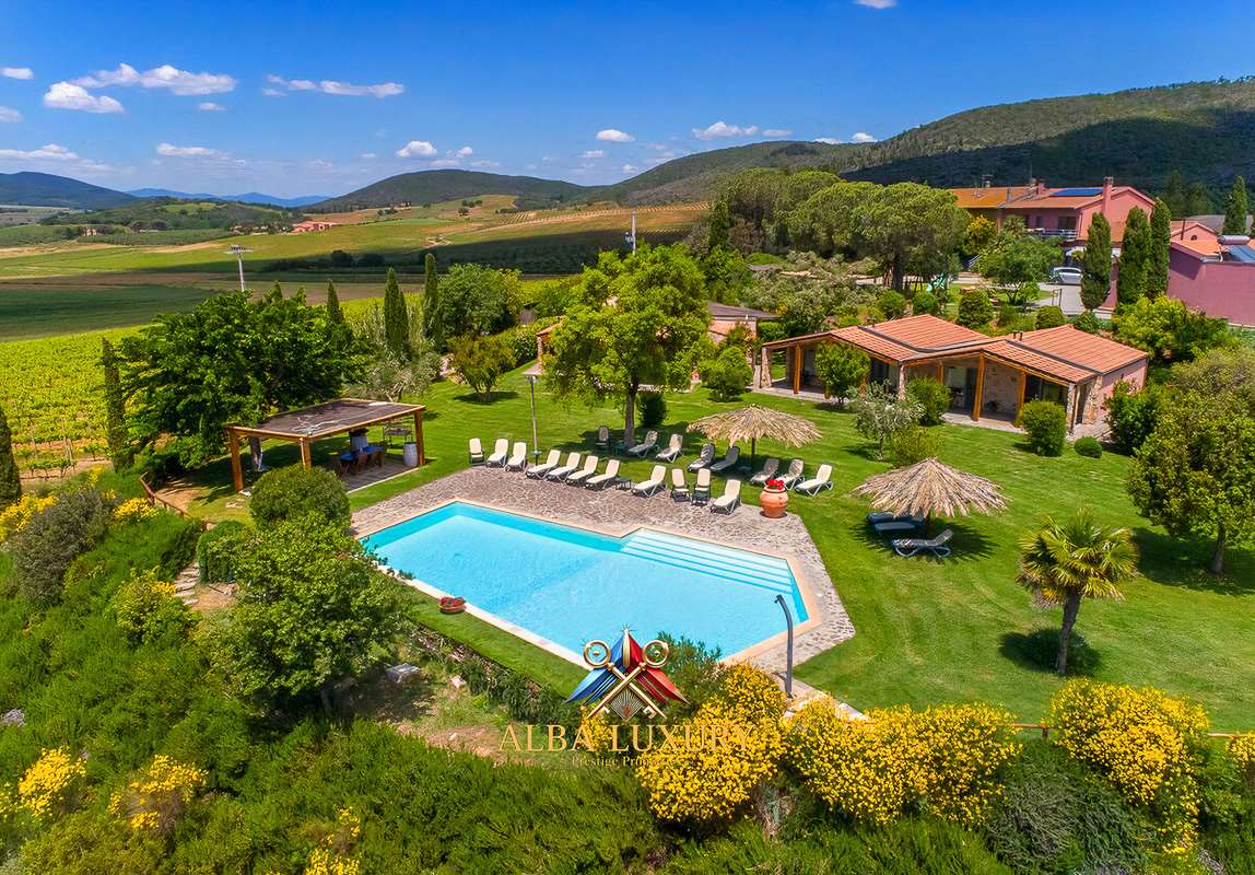 Villa Strada Provinciale Montiano, Italia, 800 m² - imagen 1