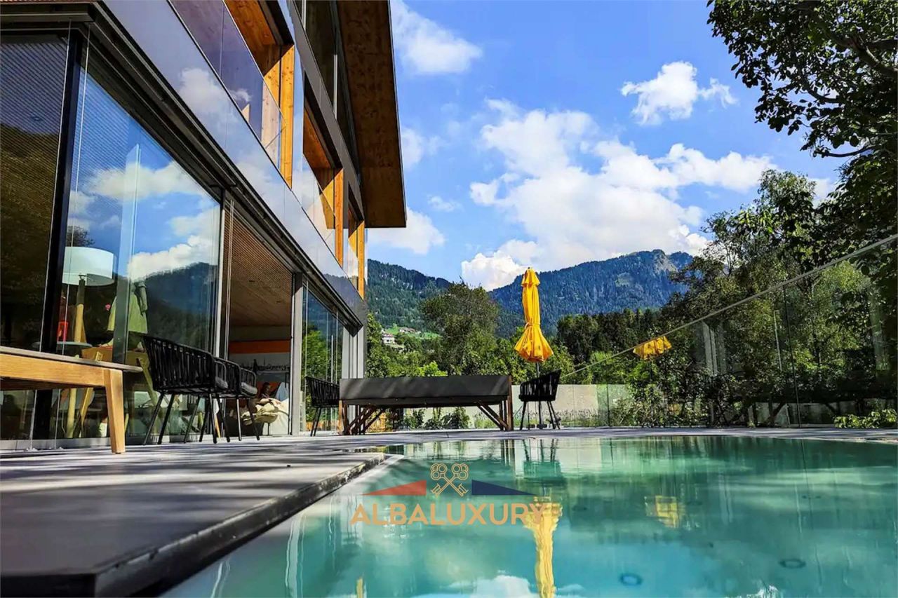 Villa Via S. Osvaldo, Italy, 510 m² - picture 6