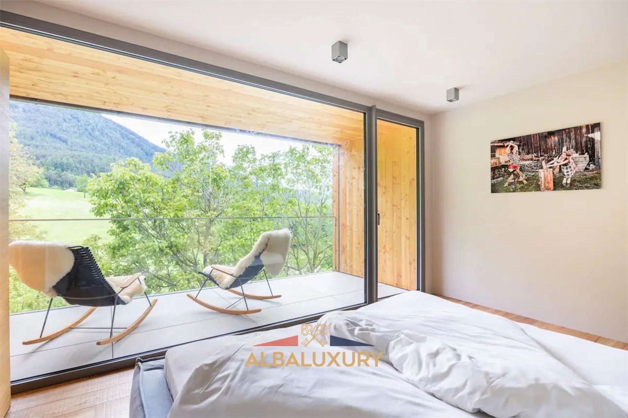 Villa Via S. Osvaldo, Italy, 510 m² - picture 10