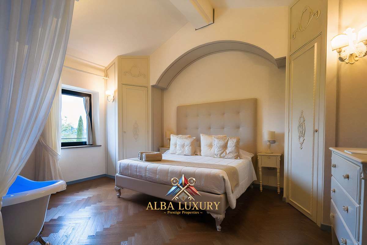 Villa Via di Pancole, Italia, 2 500 m² - imagen 13