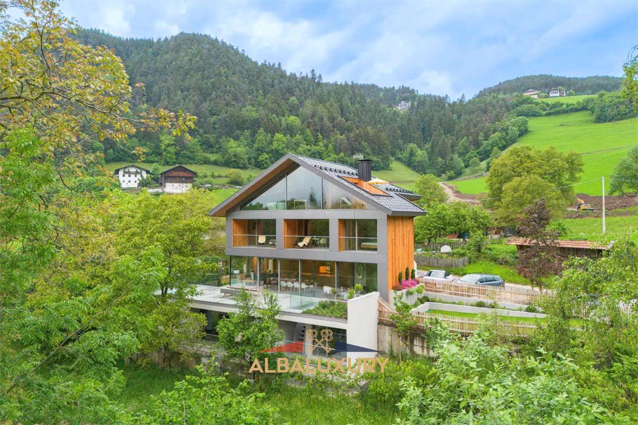 Villa Via S. Osvaldo, Italy, 510 m² - picture 16