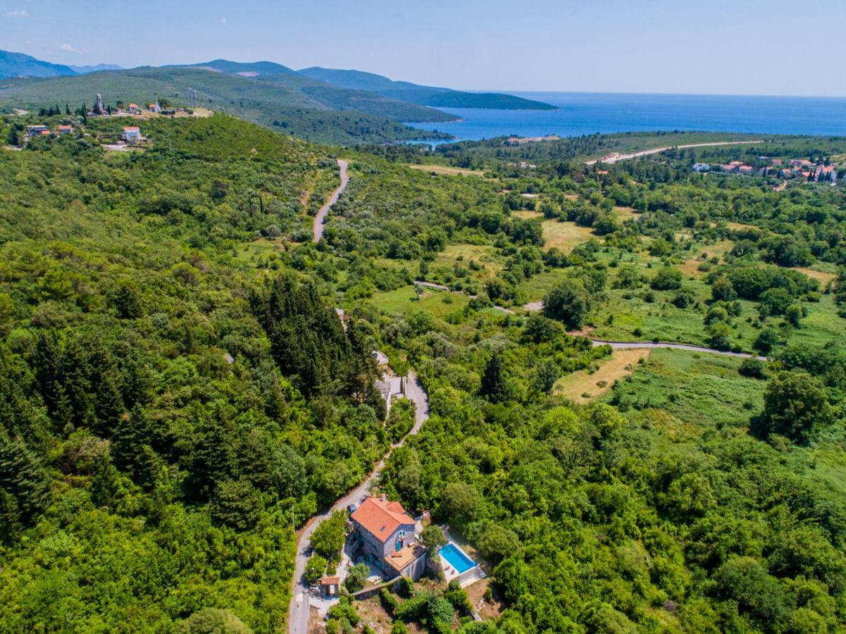Villa in Halbinsel Luštica, Montenegro, 150 m² - Foto 2