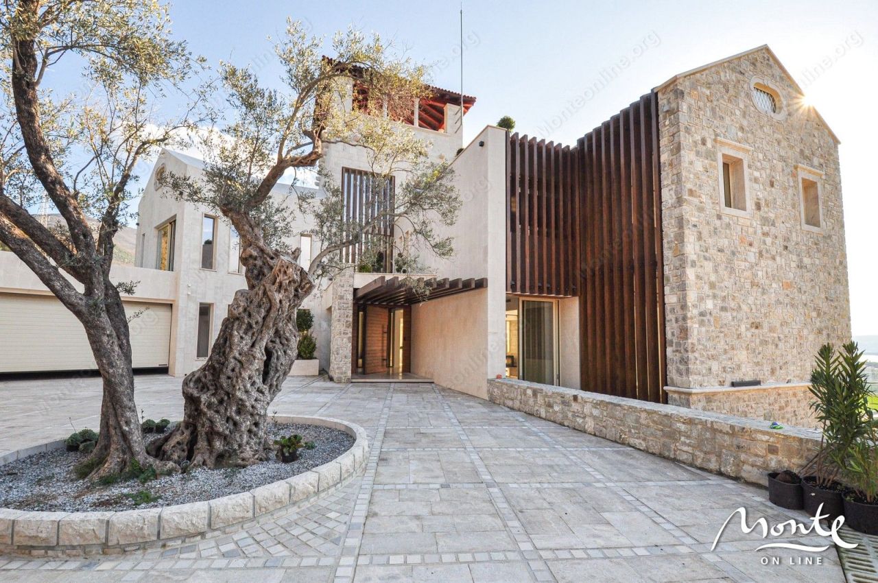 Villa in Tivat, Montenegro, 791 m² - picture 2