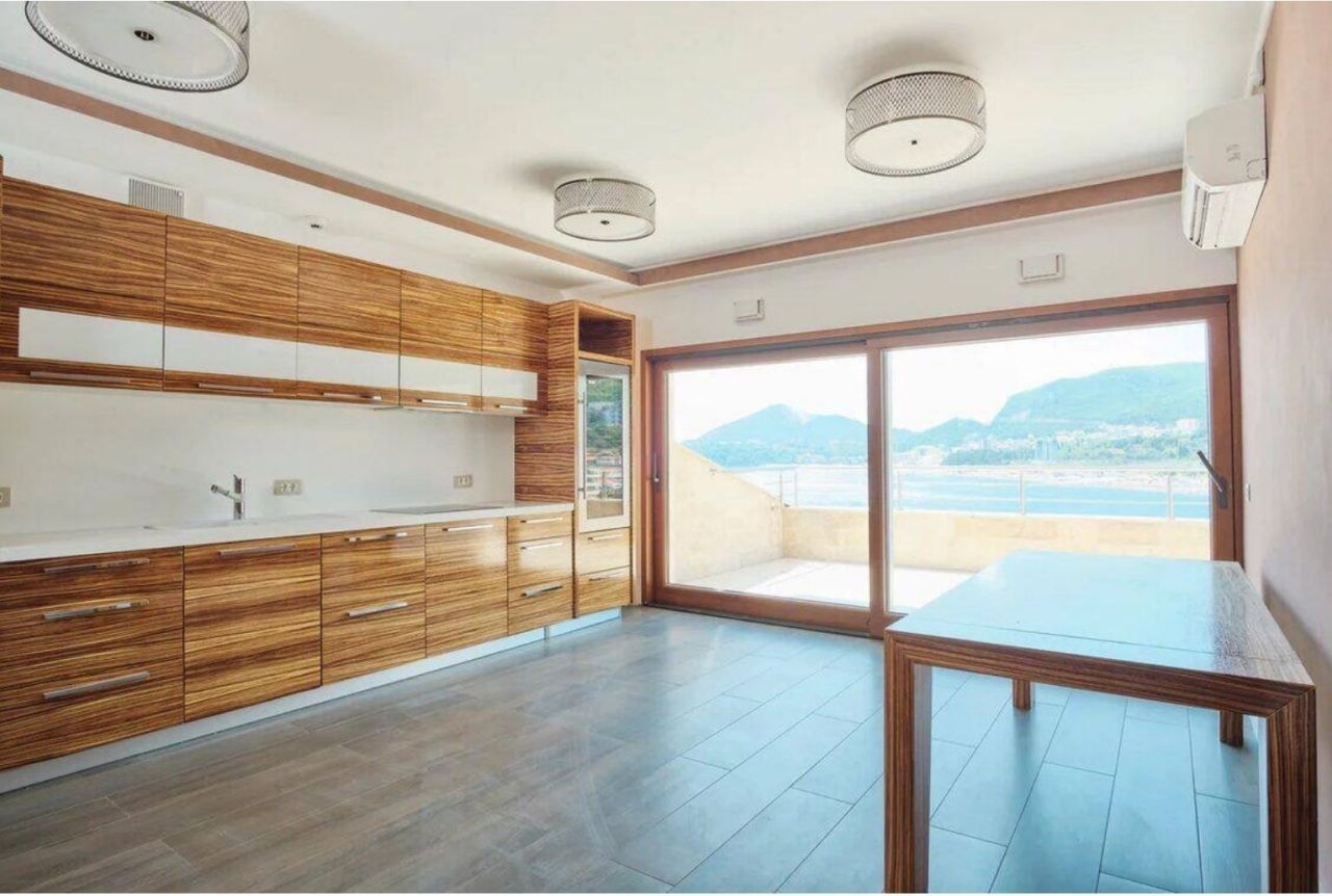 Appartement à Rafailovici, Monténégro, 350 m² - image 4