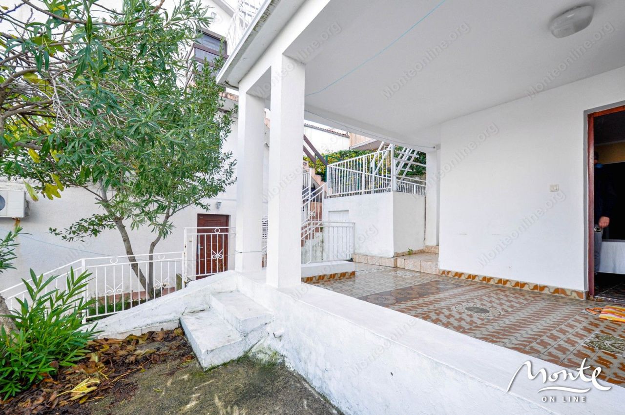 Villa in Krasici, Montenegro, 168 m² - picture 5