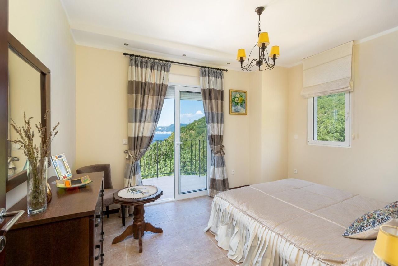 Villa in Rezevici, Montenegro, 414 m² - picture 7