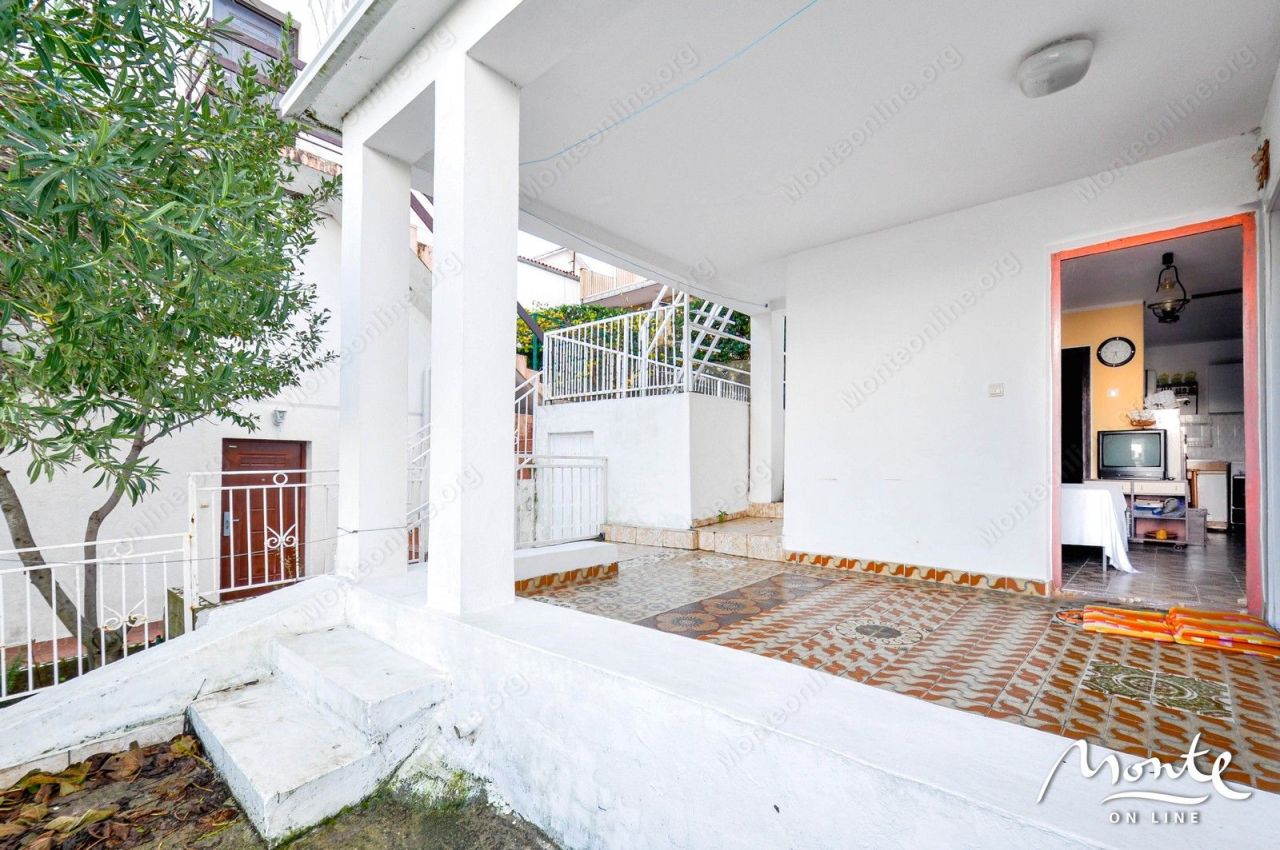 Villa in Krasici, Montenegro, 168 m² - picture 7