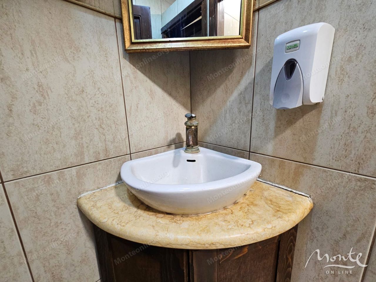 Hotel, albergo a Risan, Montenegro, 60 m² - foto 8