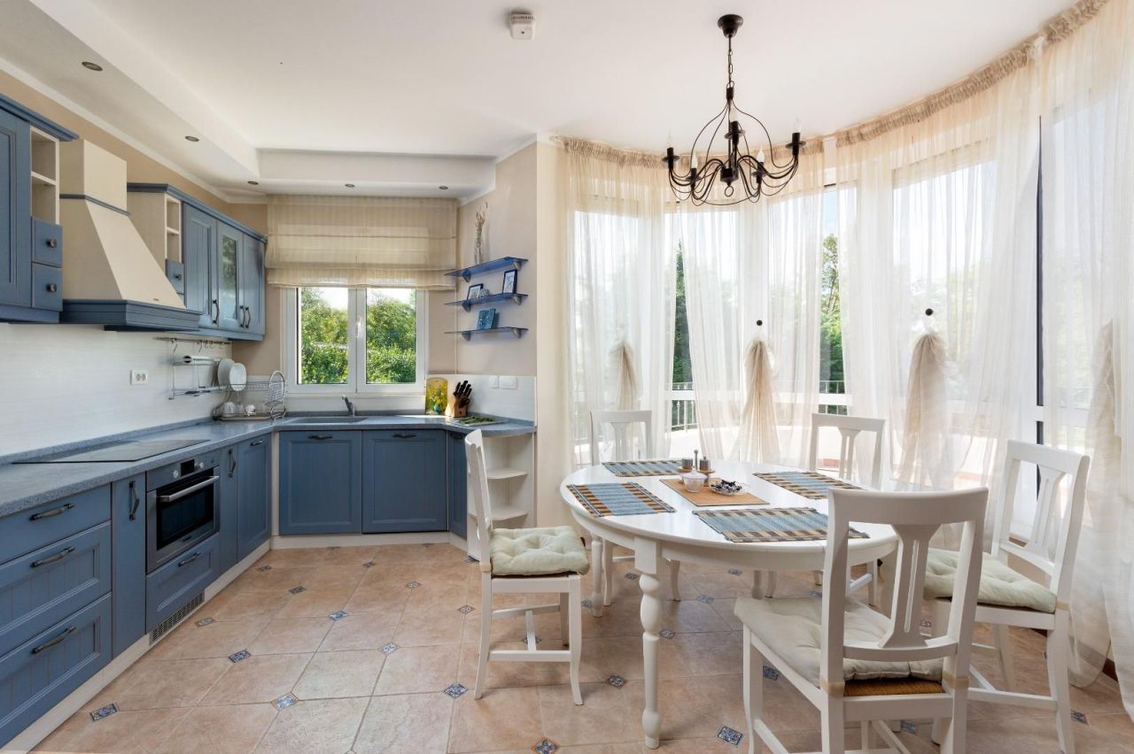 Villa in Rezevici, Montenegro, 414 m² - picture 10