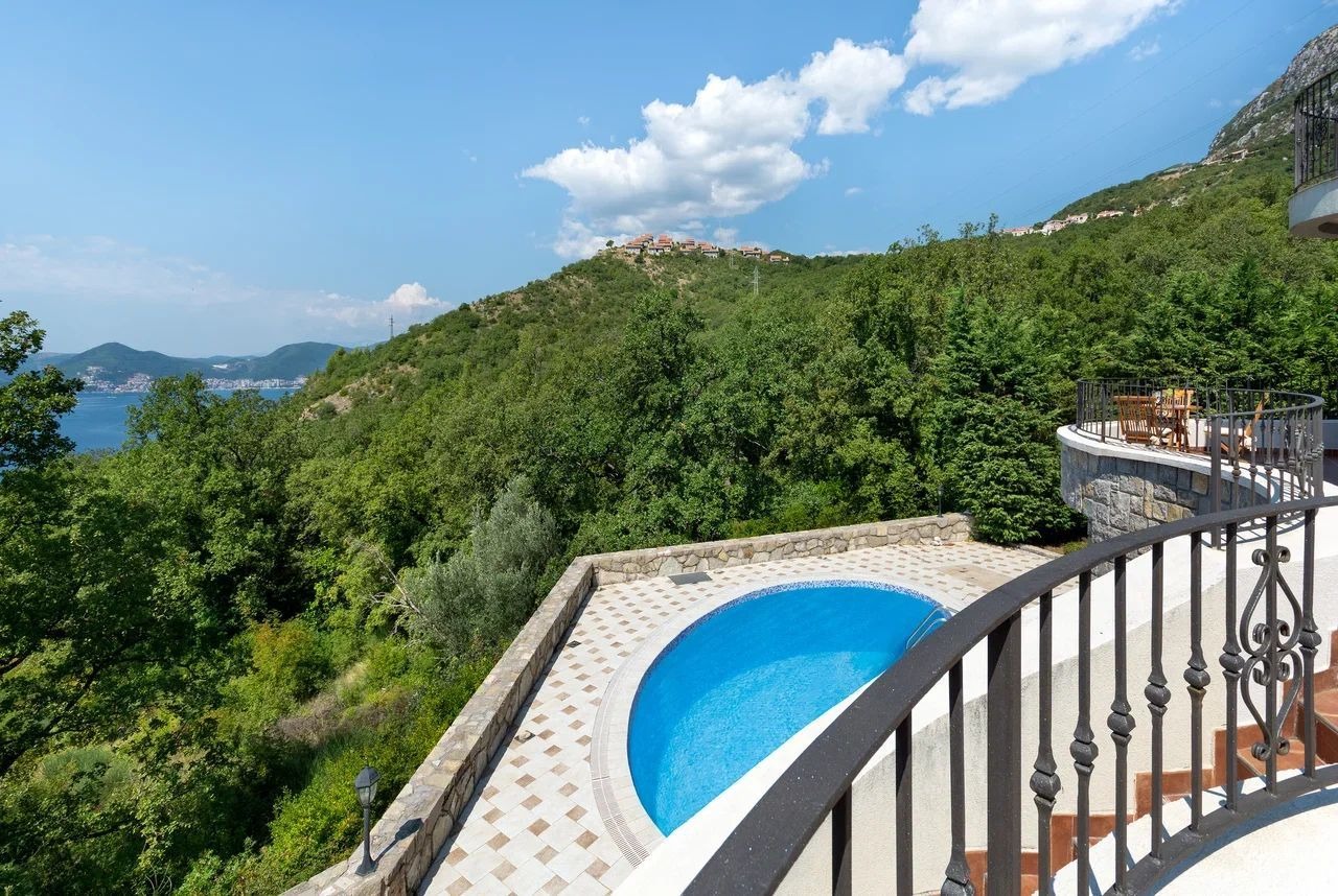 Villa in Rezevici, Montenegro, 414 m² - picture 11