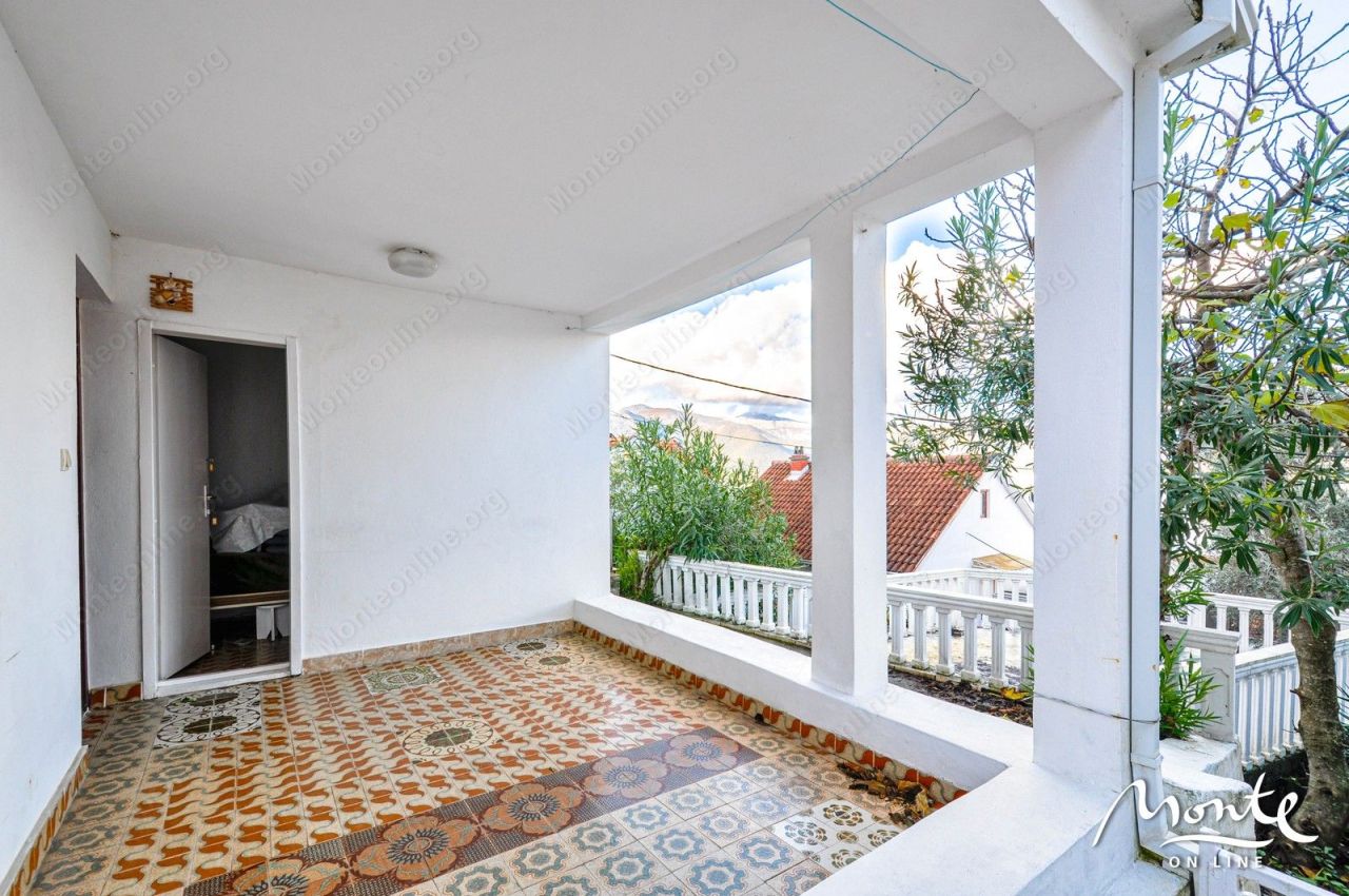 Villa in Krasici, Montenegro, 168 m² - picture 12