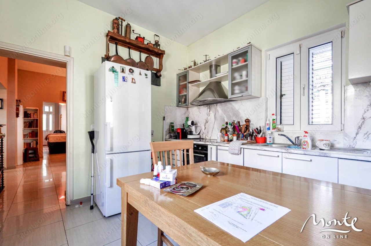 Villa a Tivat, Montenegro, 220 m² - foto 13