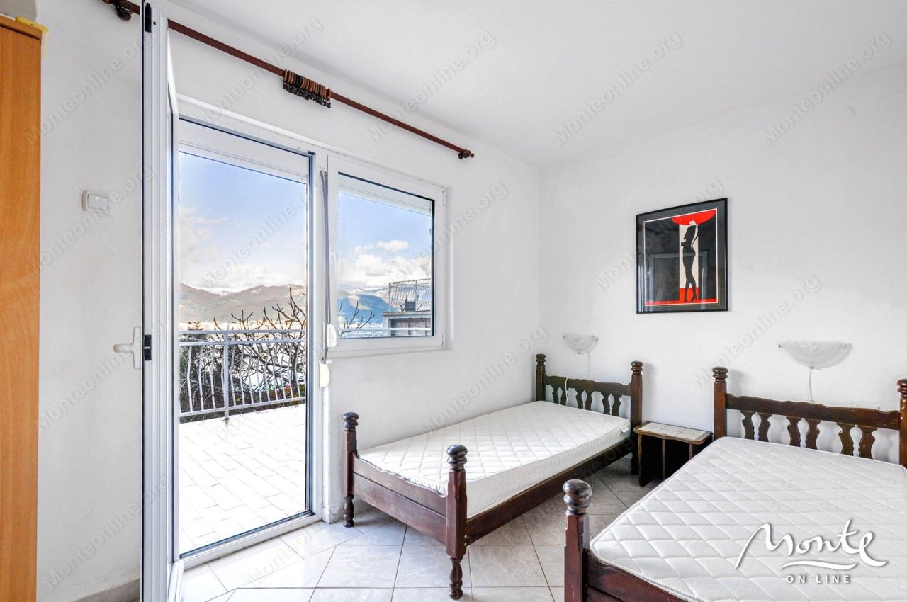 Villa in Krasici, Montenegro, 168 m² - picture 16