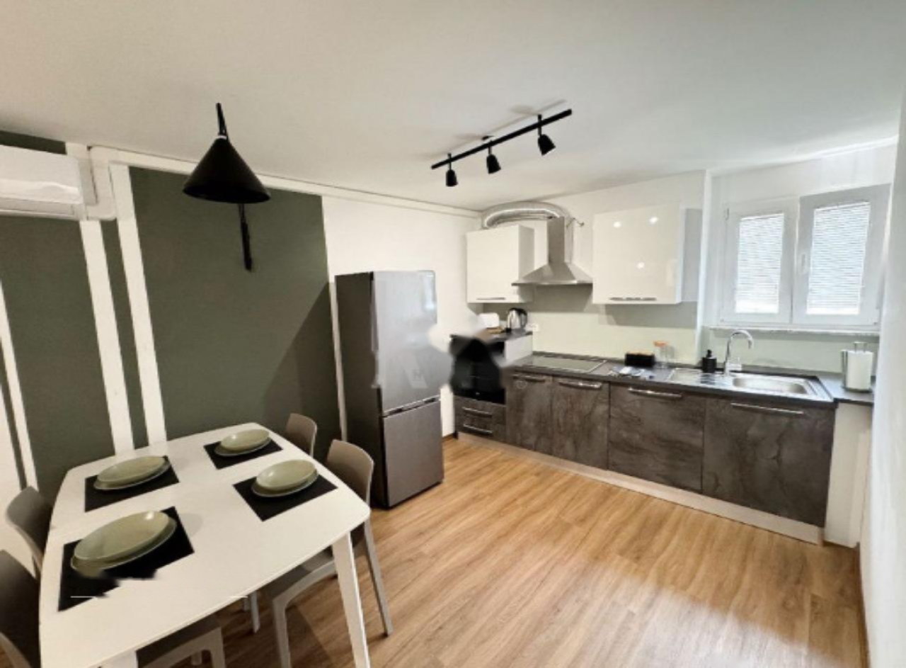 Piso en Koper, Eslovenia, 48 m² - imagen 1