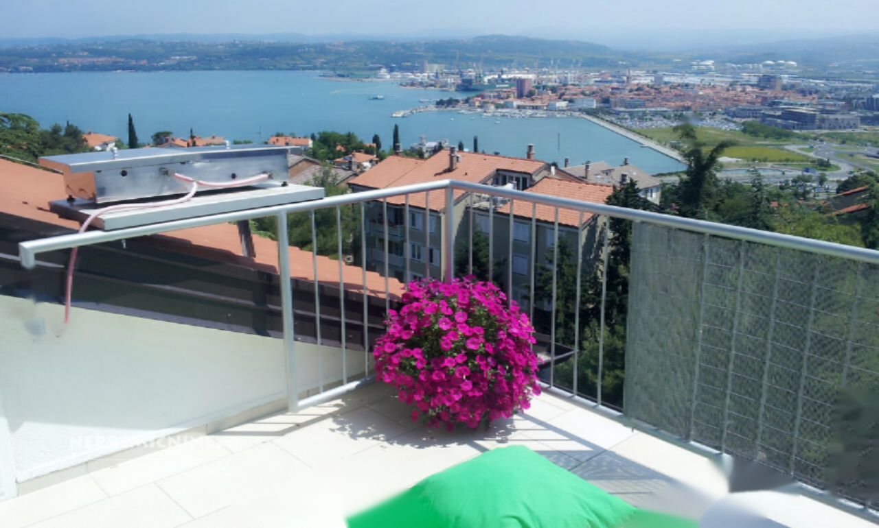 Piso en Koper, Eslovenia, 47 m² - imagen 1