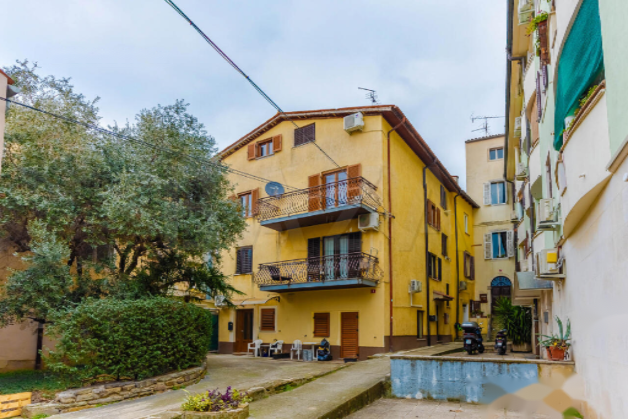 Flat in Koper, Slovenia, 25 m² - picture 1