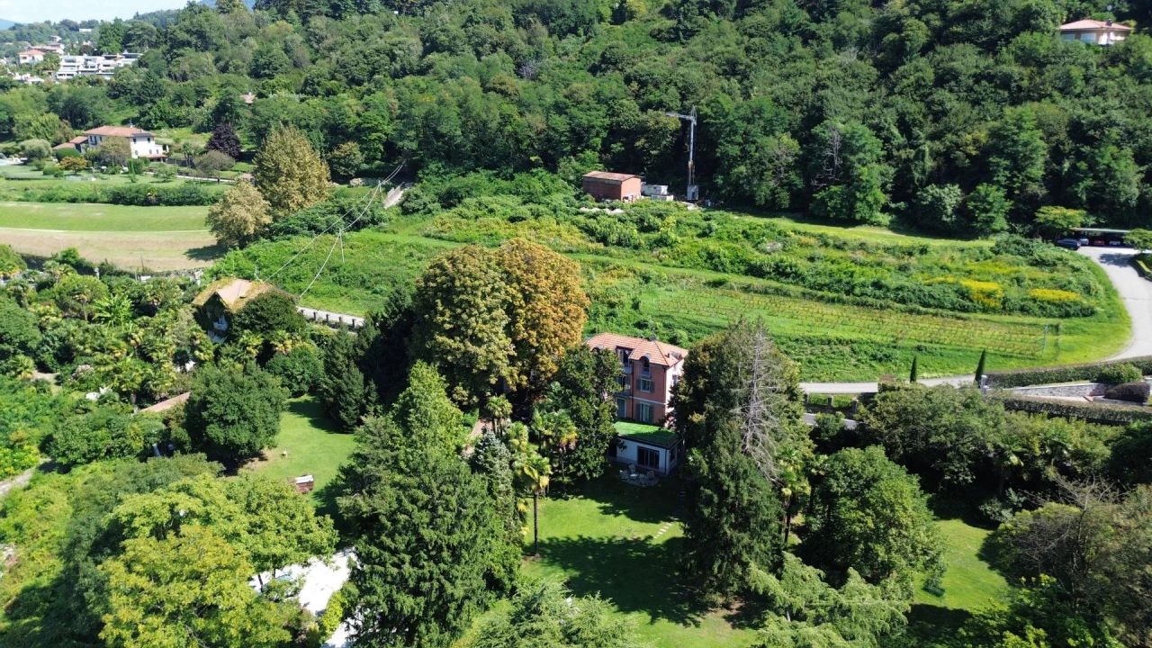 Terreno en Varese, Italia, 2 ha - imagen 7