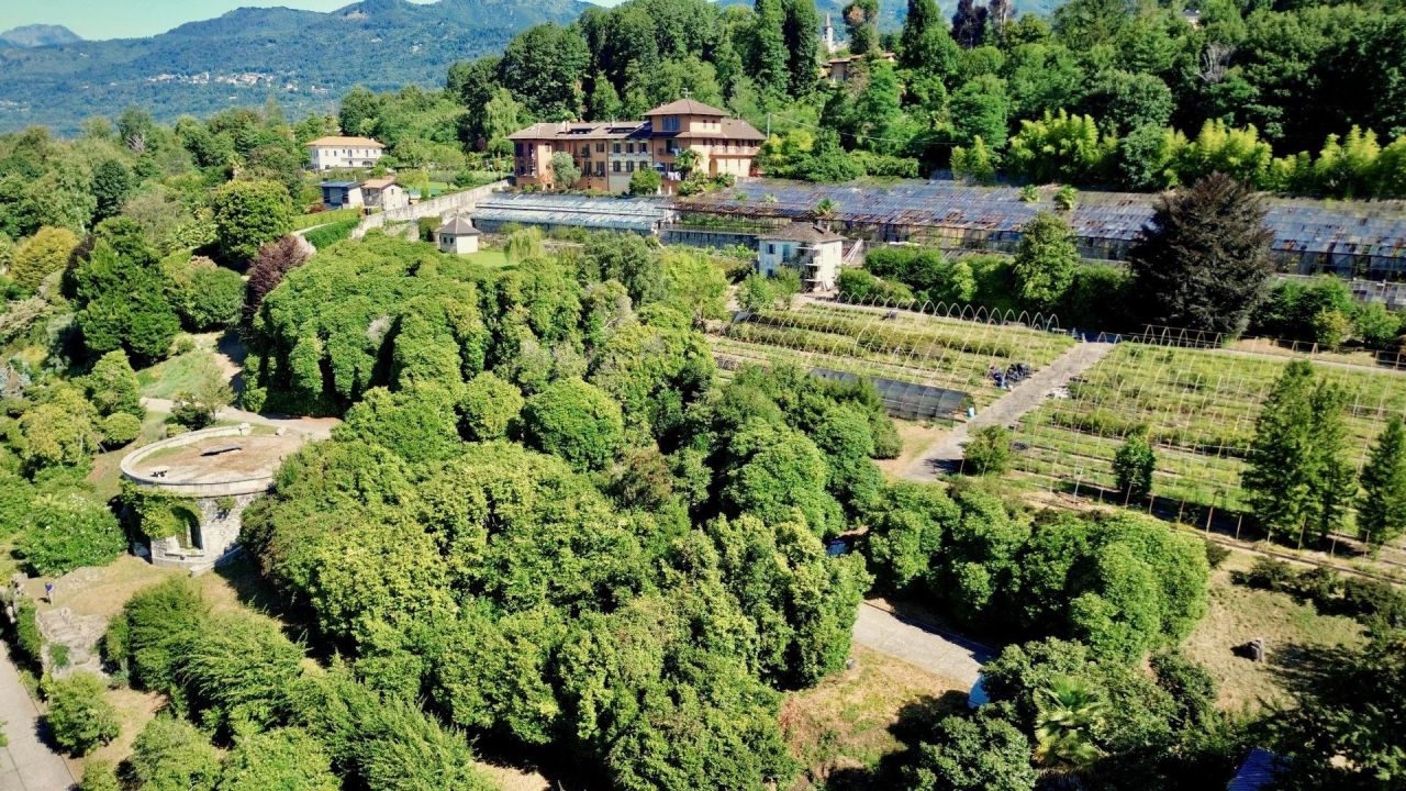 Terreno en Verbania, Italia, 5 858 m² - imagen 8