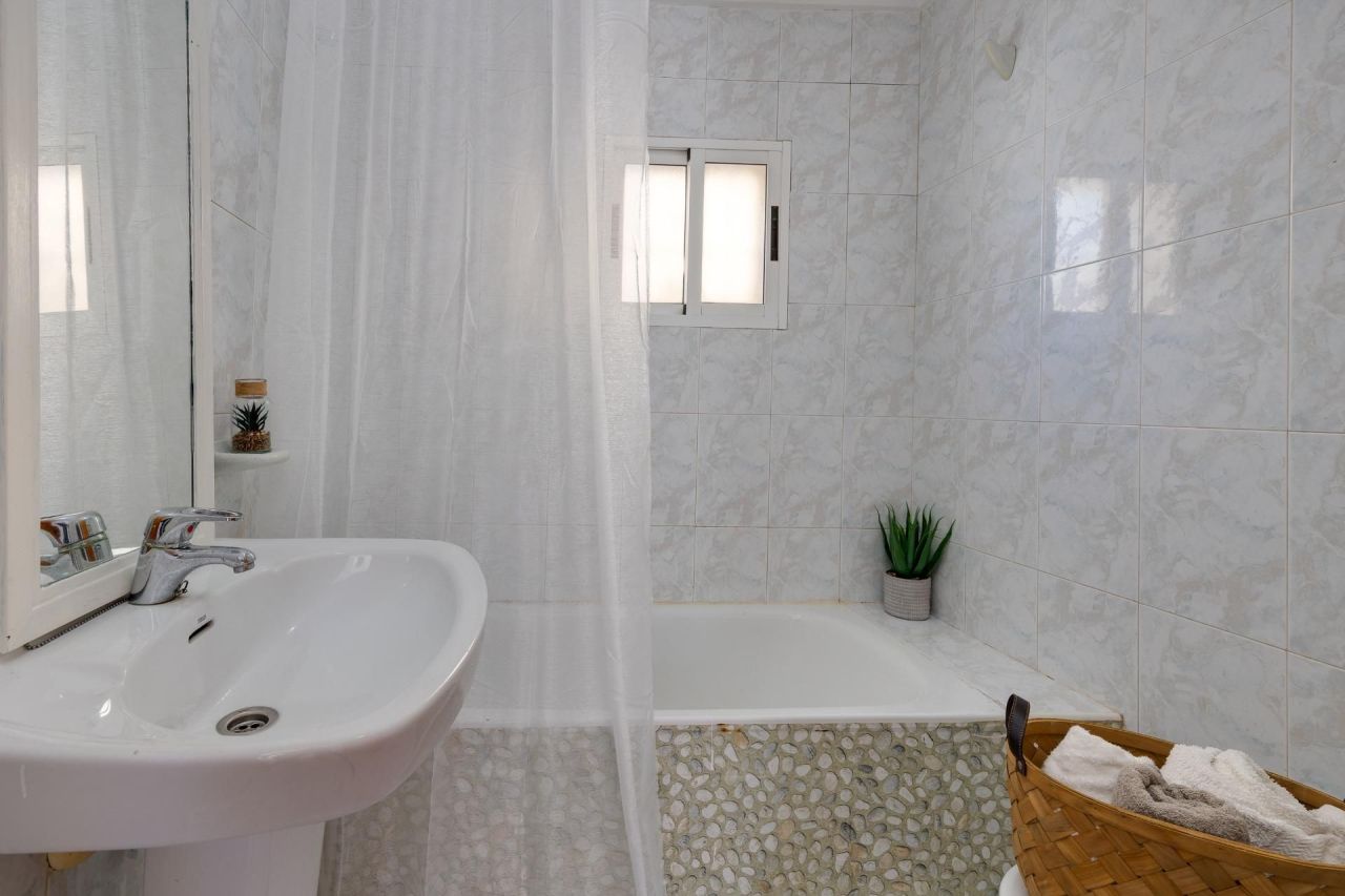 Bungalow à Torrevieja, Espagne, 60 m² - image 11