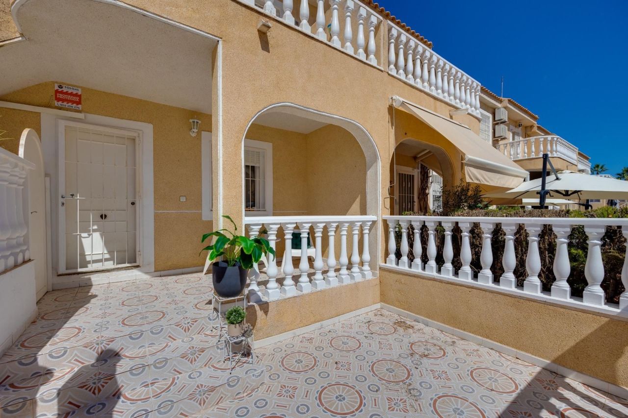 Bungalow à Torrevieja, Espagne, 60 m² - image 3