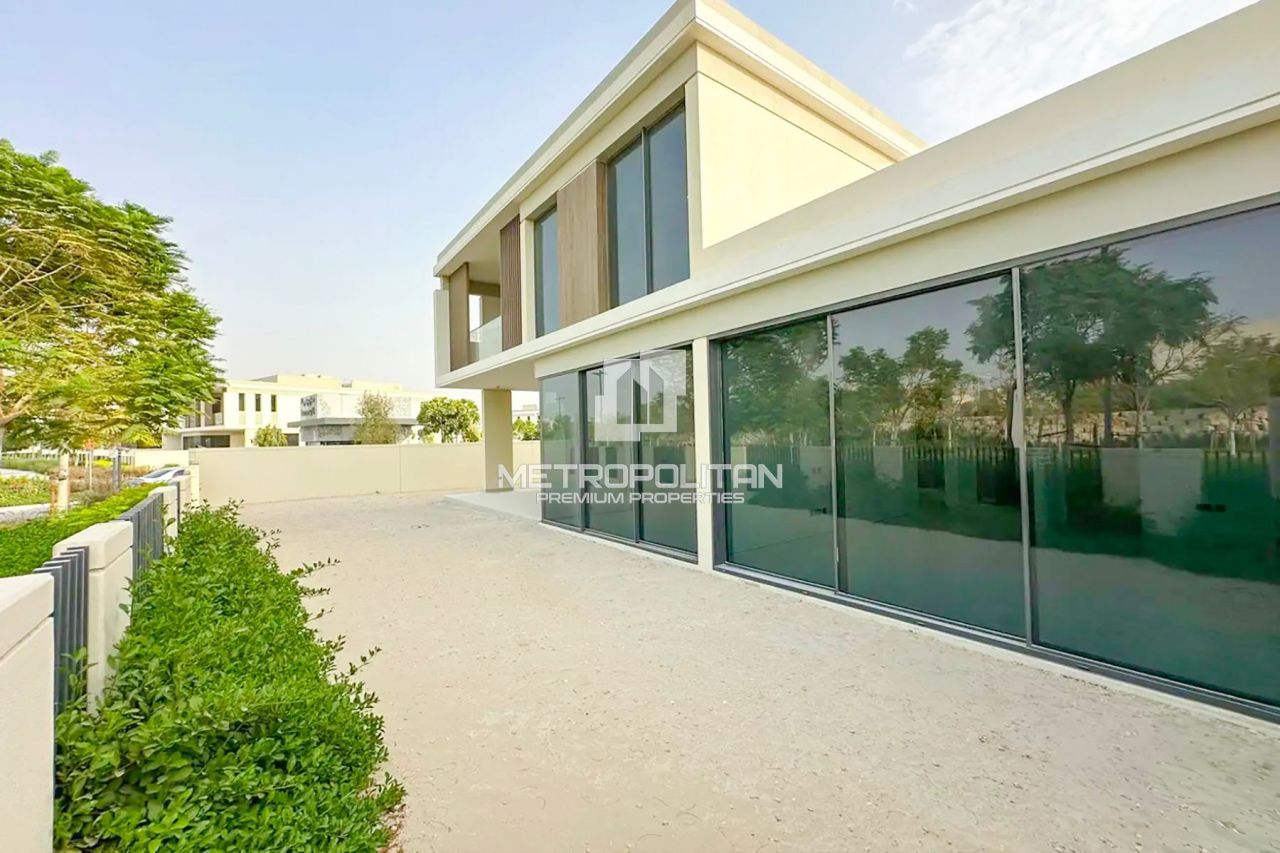 Villa à Dubaï, EAU, 580 m² - image 1