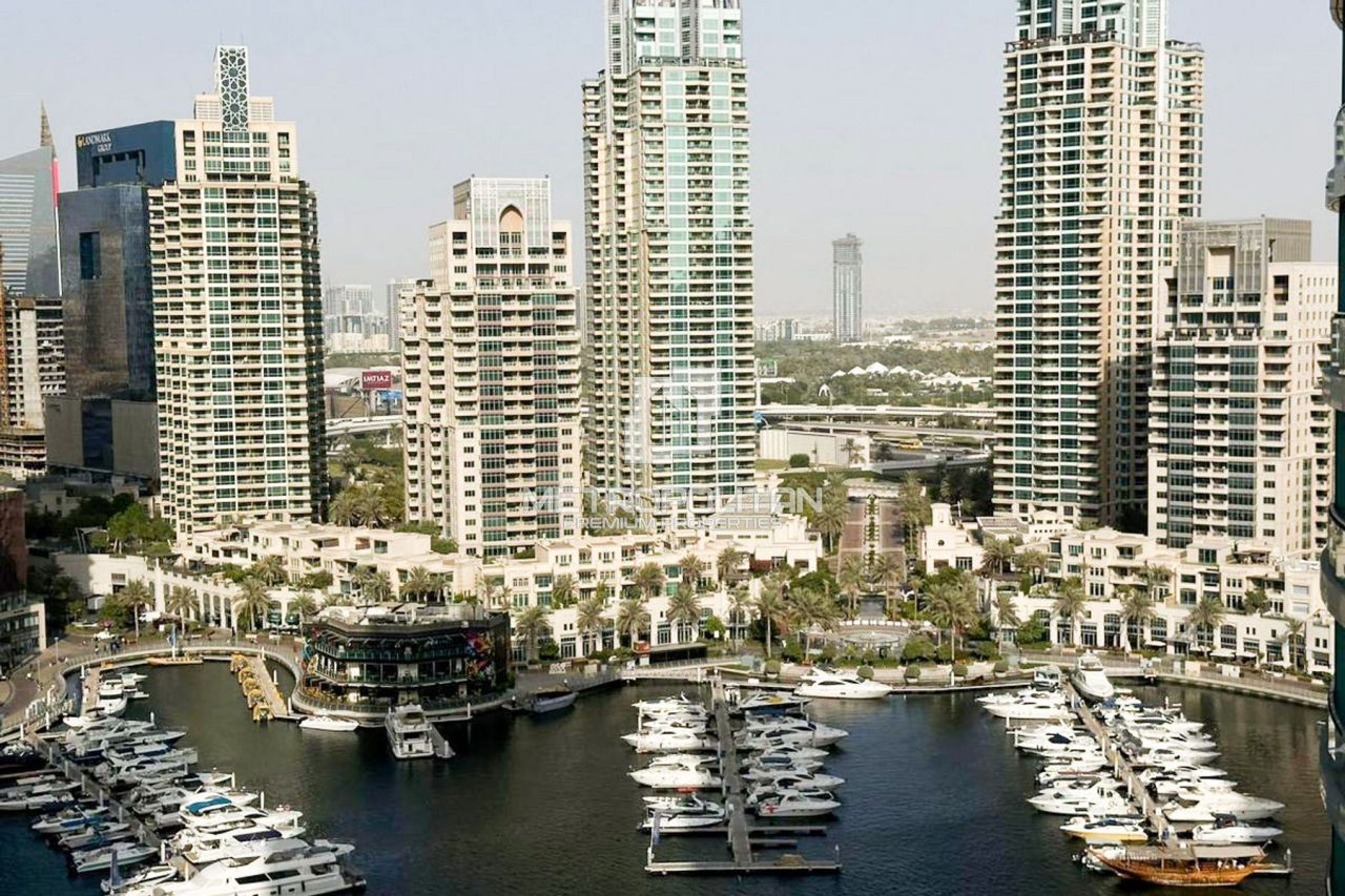 Apartamento en Dubái, EAU, 122 m² - imagen 1