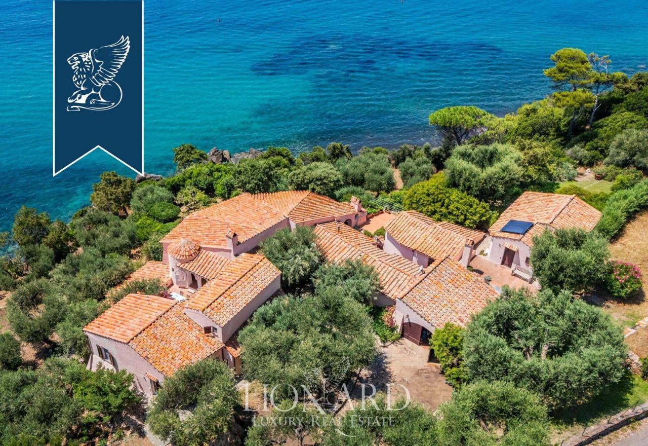 Villa in Monte Argentario, Italy, 450 m² - picture 2